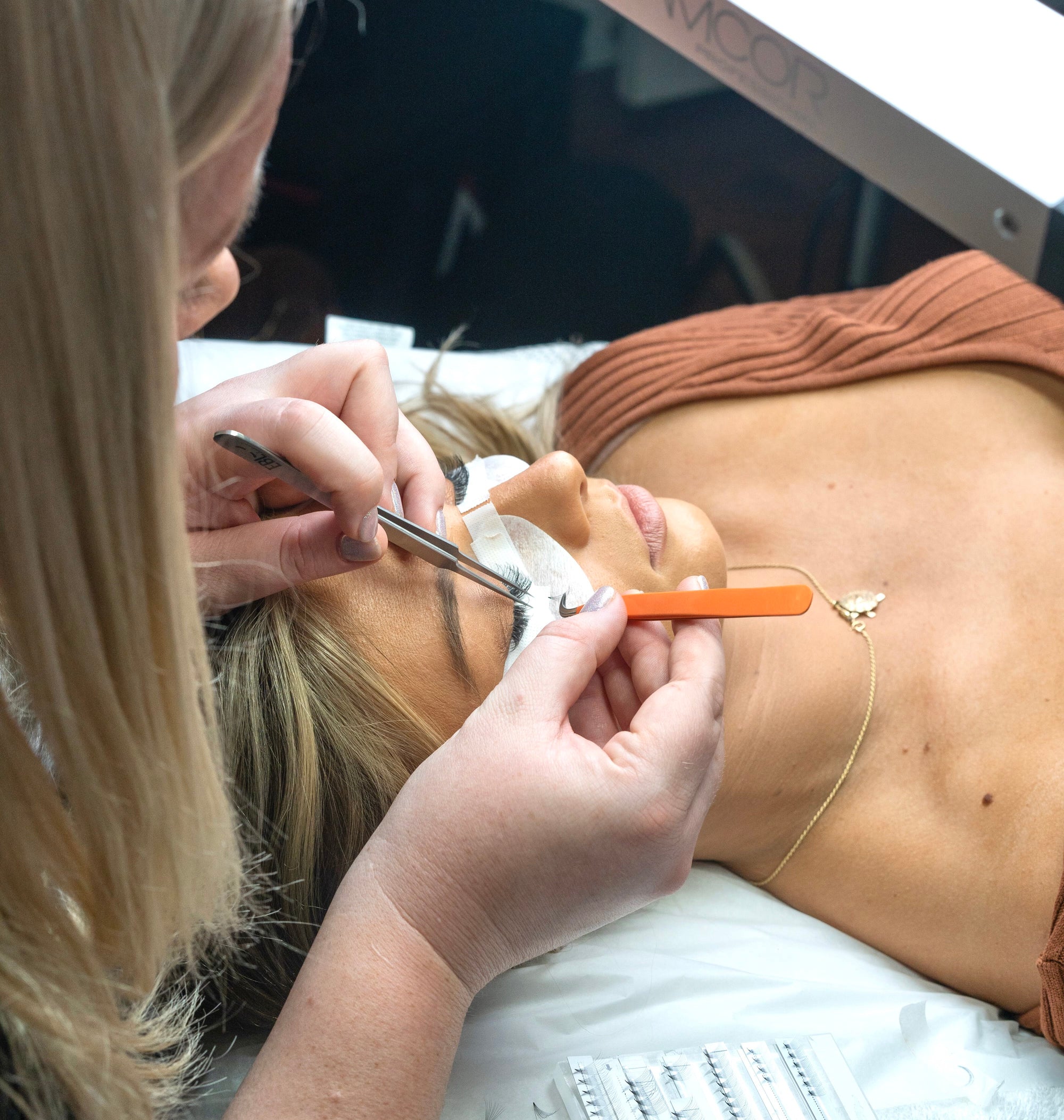 How to Schedule Your Day as a Lash Artist